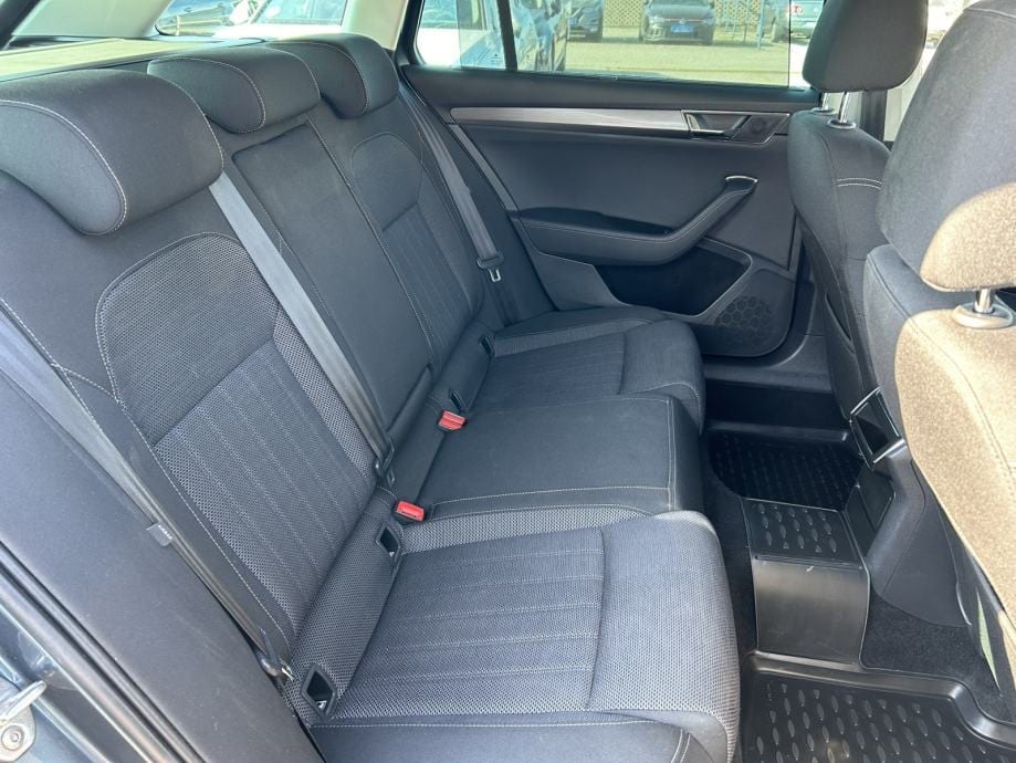 Škoda Superb 2,0 TDI *XENON* *TOP STANJE*, 2021 god. - 14