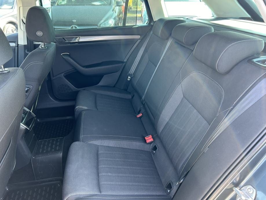 Škoda Superb 2,0 TDI *XENON* *TOP STANJE*, 2021 god. - 18