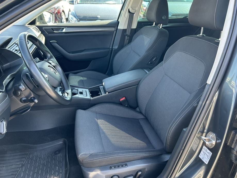 Škoda Superb 2,0 TDI *XENON* *TOP STANJE*, 2021 god. - 21
