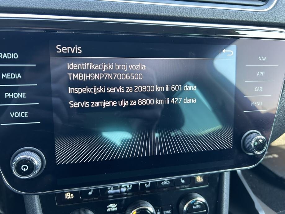 Škoda Superb 2,0 TDI *XENON* *TOP STANJE*, 2021 god. - 25