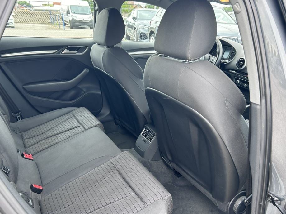Audi A3 1,6 TDI SPORTBACK,NAVI,PDC,BI-XENON,MFV,GR.SJEDALA,AUTOM.KLIMA, 2016 god. - 15