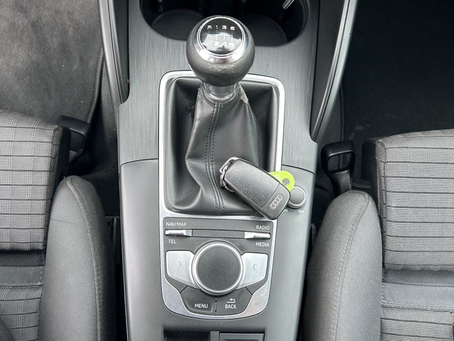 Audi A3 1,6 TDI SPORTBACK,NAVI,PDC,BI-XENON,MFV,GR.SJEDALA,AUTOM.KLIMA, 2016 god. - 21
