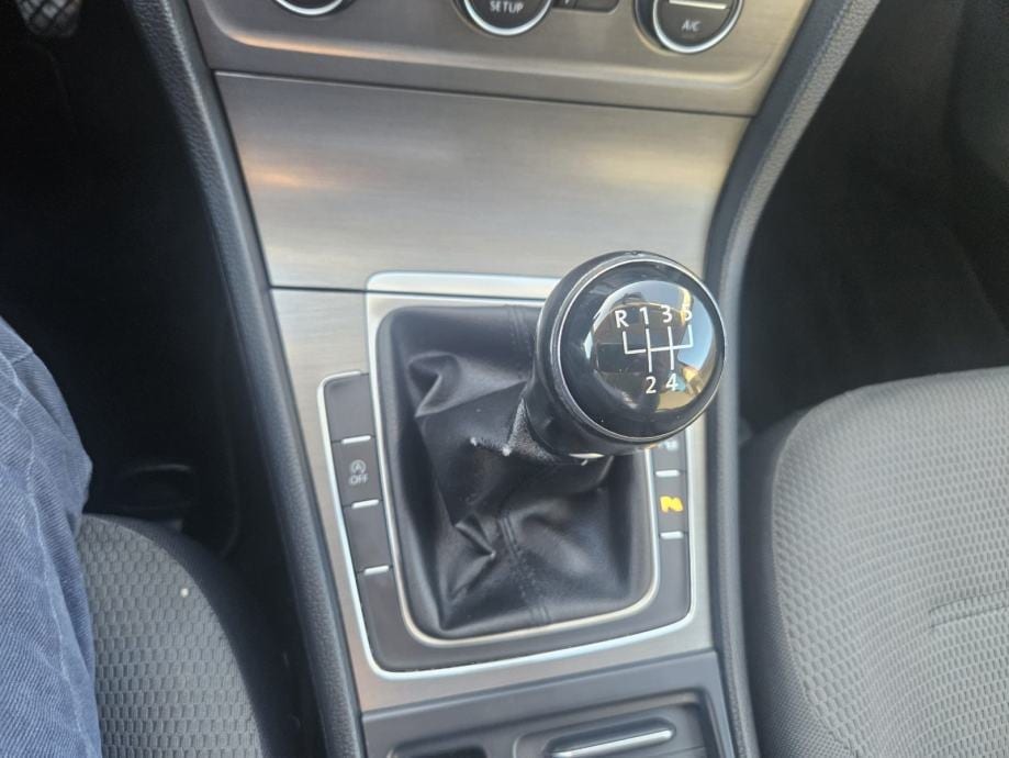 VW Golf 7 1.6TDI COMFORTLINE,NAVI,XENON,GR.SJEDALA,MFV,AUT.KLIMA..., 2012 god. - 20