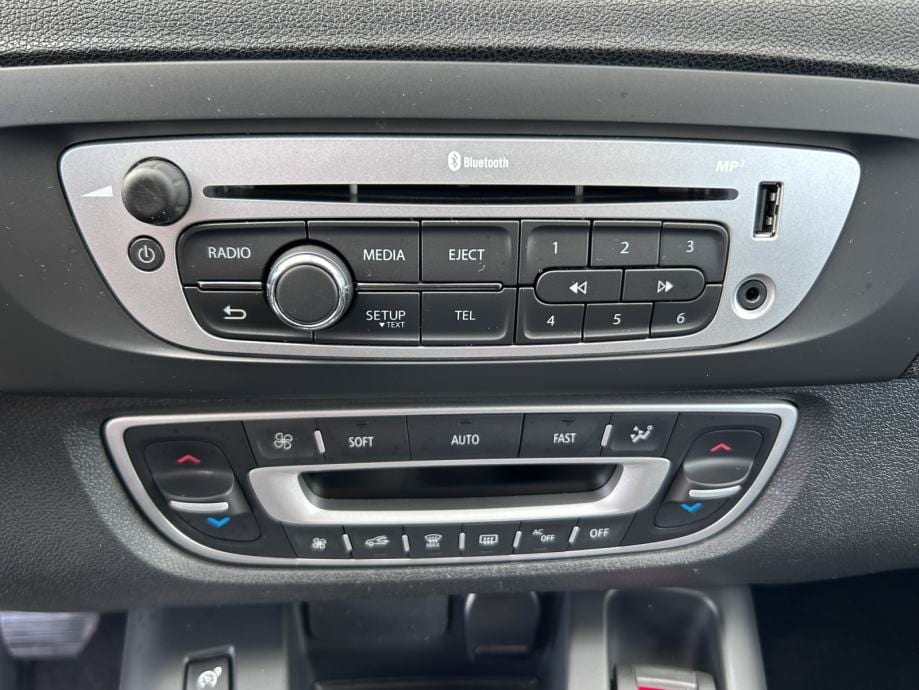 Renault Megane Scenic 1.2I LIMITED,NAVIGACIJA,PDC,GR.SJEDALA,MFV..., 2015 god. - 25