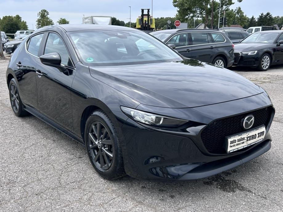 Mazda 3 D116 NAVI,PDC,KAMERA,AUT.KLIMA,GR.SJEDALA,BI-XENON,GR.VOLANA, 2020 god.