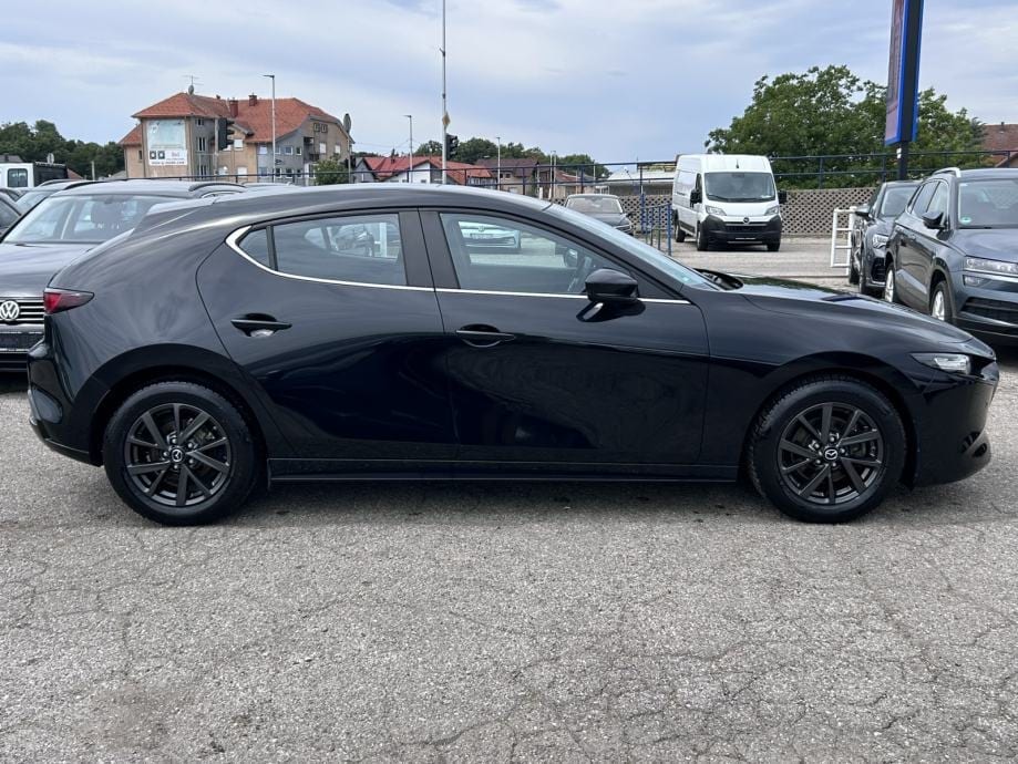 Mazda 3 D116 NAVI,PDC,KAMERA,AUT.KLIMA,GR.SJEDALA,BI-XENON,GR.VOLANA, 2020 god.