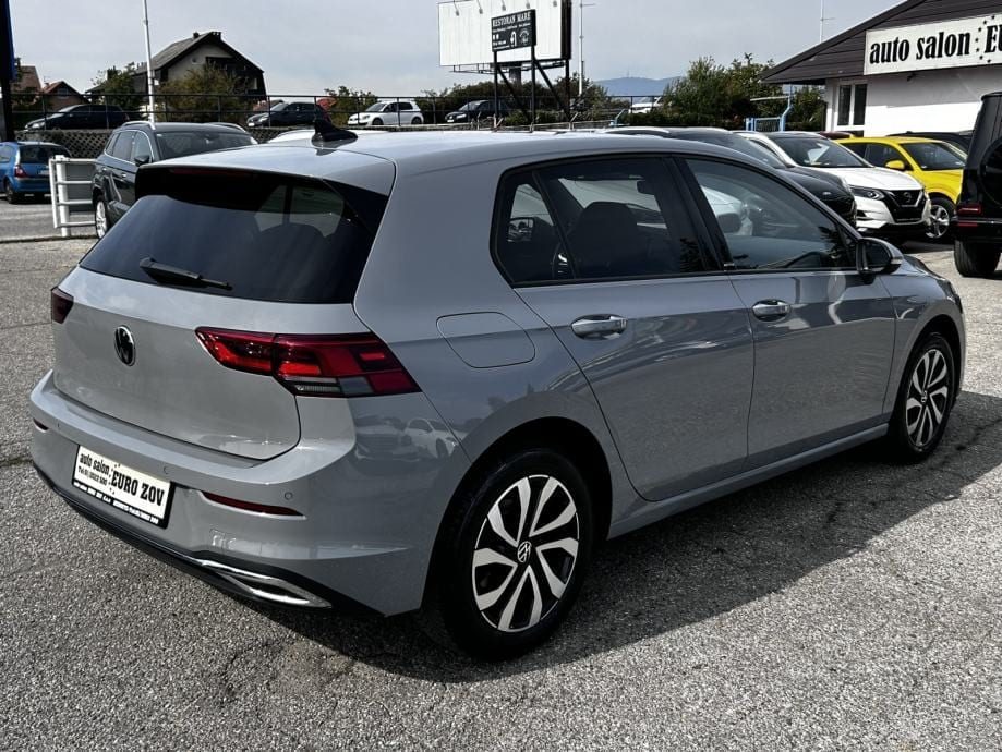 VW Golf 8 2,0 TDI DSG, KAMERA, 2022 god. - 5
