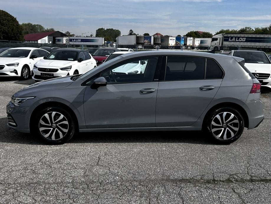 VW Golf 8 2,0 TDI DSG, KAMERA, 2022 god. - 10