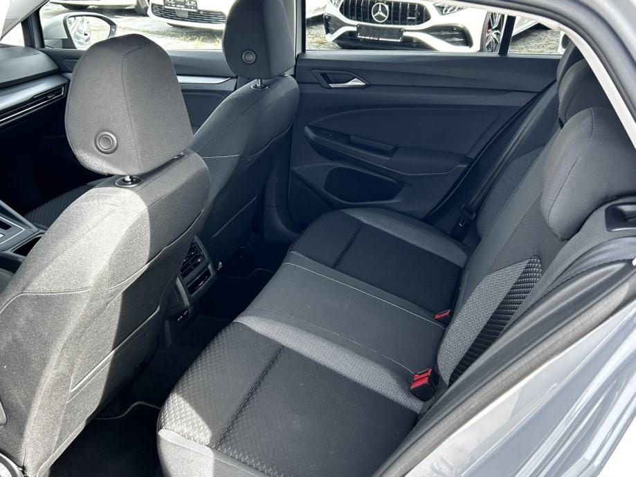 VW Golf 8 2,0 TDI DSG, KAMERA, 2022 god. - 13