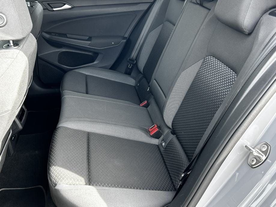 VW Golf 8 2,0 TDI DSG, KAMERA, 2022 god. - 14