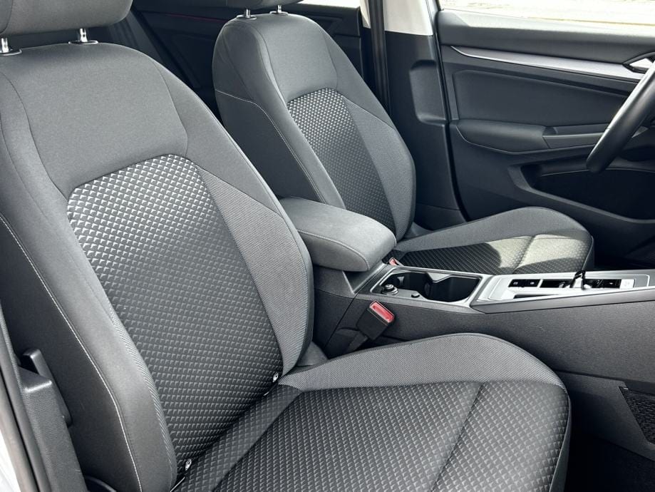 VW Golf 8 2,0 TDI DSG, KAMERA, 2022 god. - 20