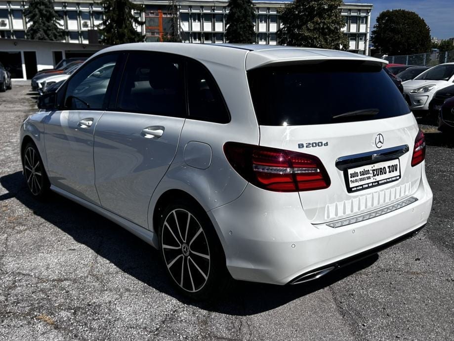 Mercedes-Benz B-klasa 200d, PANORAMA, AUT., NAVI, 2018 god. - 9