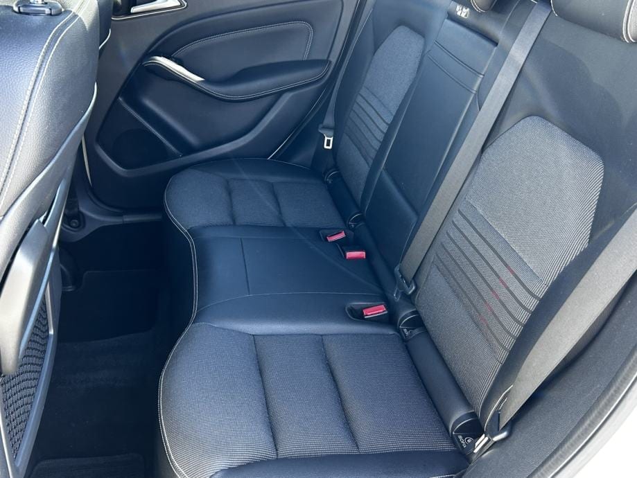 Mercedes-Benz B-klasa 200d, PANORAMA, AUT., NAVI, 2018 god. - 14