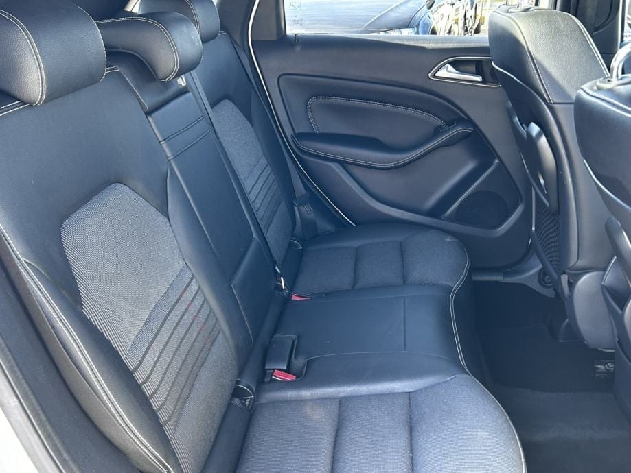 Mercedes-Benz B-klasa 200d, PANORAMA, AUT., NAVI, 2018 god. - 16