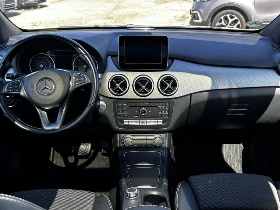 Mercedes-Benz B-klasa 200d, PANORAMA, AUT., NAVI, 2018 god. - 17