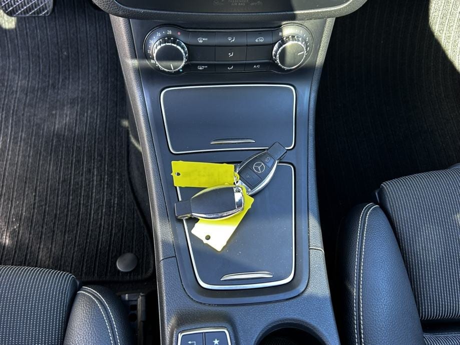 Mercedes-Benz B-klasa 200d, PANORAMA, AUT., NAVI, 2018 god. - 24