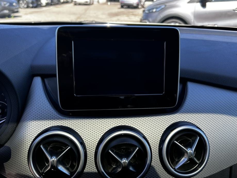 Mercedes-Benz B-klasa 200d, PANORAMA, AUT., NAVI, 2018 god. - 26