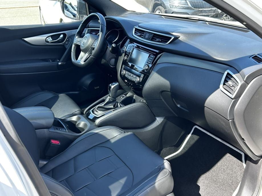 Nissan Qashqai 1,3 AUT., KAMERA, EL.POD.SJEDALA, PANORAMA, 2019 god. - 21