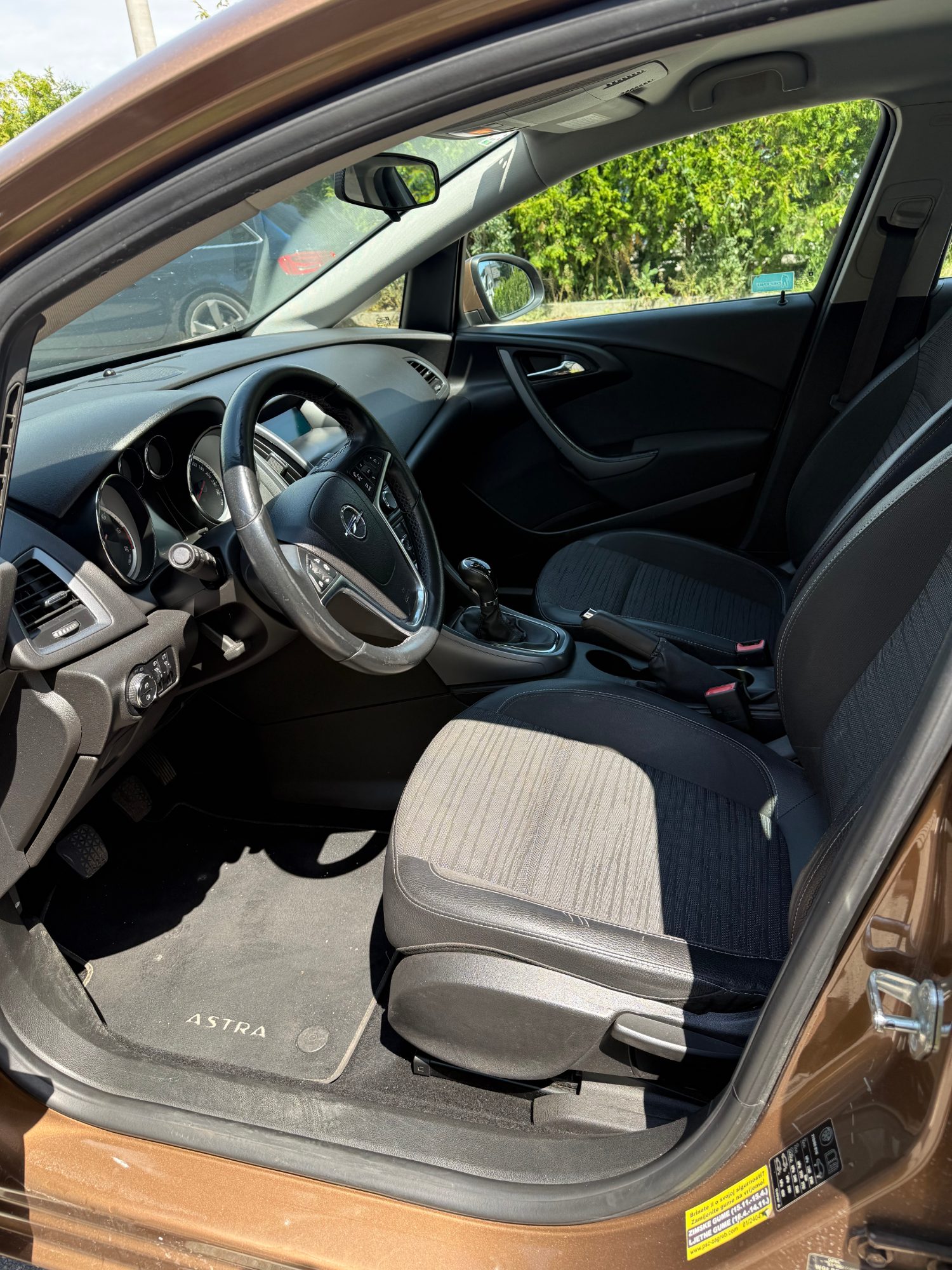 Opel Astra 2014 - 10