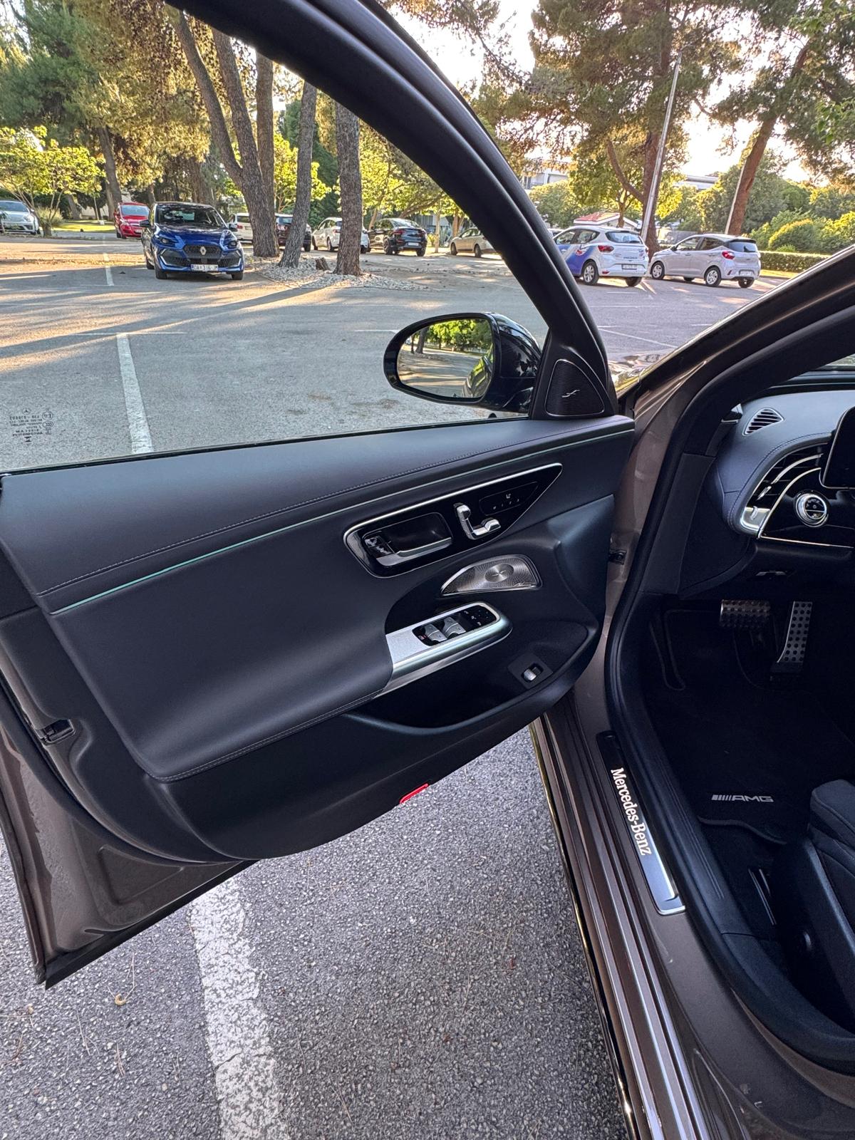 Mercedes-Benz E 300 de 4MATIC T-Model AMG Line Night Paket – 2024. godište, 21000 km - 13